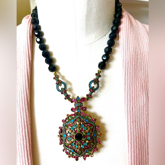 Heidi Daus 🆕 “Unforgettable Lavaliere” Swarovski Crystals locket necklace